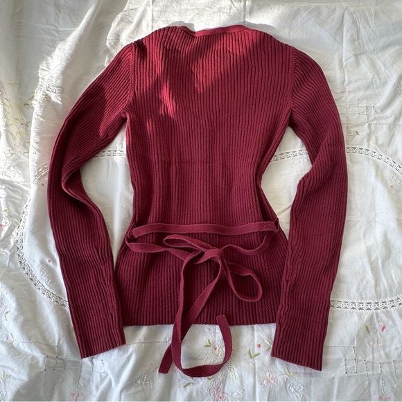 ❌SOLD❌ Smart Set Vintage Deep Red V-Neck Cardigan - Picture 6 of 9